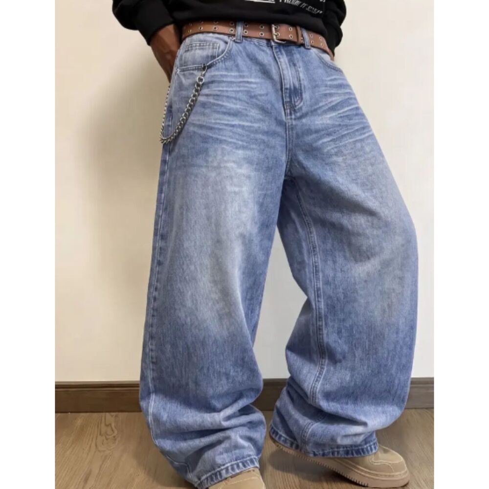 Men’s Loose Straight-Leg Jeans